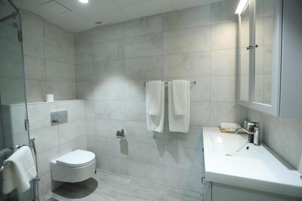 Almanzil Residence & Suites Doha Buitenkant foto
